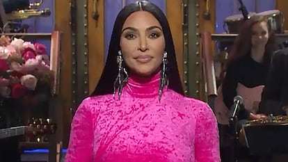 Kim Kardashian durante seu monólogo no ‘Saturday Night Live’.