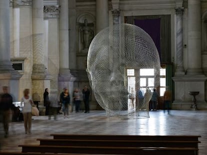 L'obra de Jaume Plensa a la basílica de San Giorgio Maggiore, a Venècia.