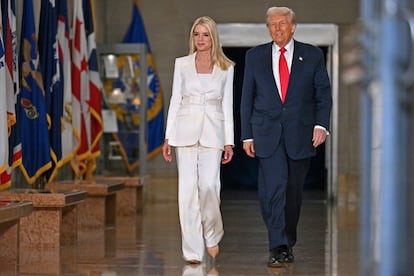 Pam Bondi and Donald Trump in the Department of Justice in Washington, on March 14, 2025. 
