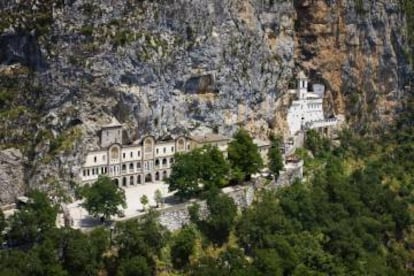 El monasterio de Ostrog, en Montenegro.