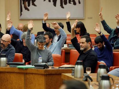 Un momento de la reunión de la Diputación Permanente celebrada este miércoles en el Congreso.