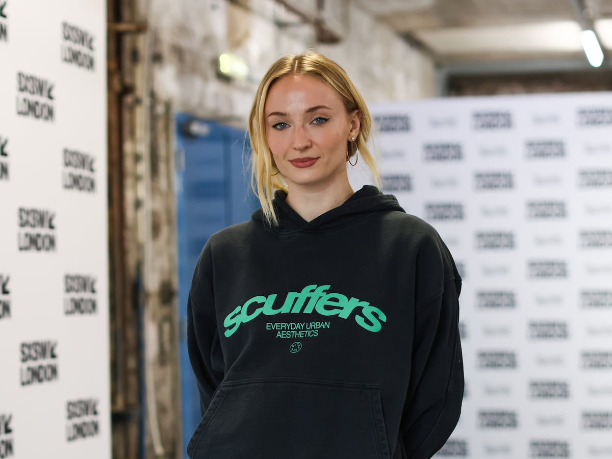 Sophie Turner advierte a los nuevos protagonistas de ‘Harry Potter’: “No os acerquéis a las redes sociales”