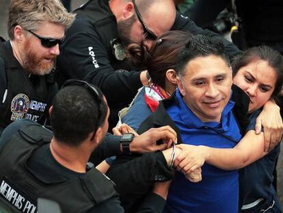 Manuel Durán, periodista salvadoreño arrestado en Memphis.