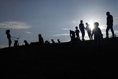 Ambiente en el cerro del Tío Pío en Vallecas.