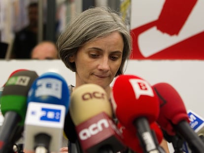 Raquel Ayora, directora de operaciones de Médicos Sin Fronteras, comparece ante la prensa en Barcelona.