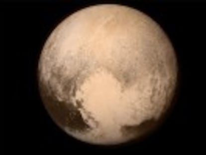 La NASA celebra la visita de la sonda  New Horizons  al planeta enano.  Hemos completado el reconocimiento inicial del Sistema Solar 