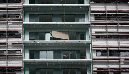 Construcción de viviendas en Barcelona.