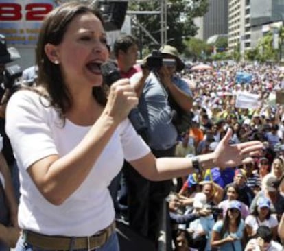 María Corina Machado em um protesto em fevereiro.