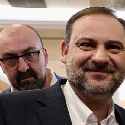25.01.2020 Ábalos en el Comité Nacional del PSG- PSOE
Äbalos en el Comité Nacional del PS de Galicia. José Luis Ábalos y Koldo García foto de Inma Flores