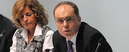 Juan Bravo y Ana Botella, durante la rueda de prensa en el Palacio de Cibeles.