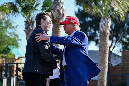 Donald Trump junto a Elon Musk en Boca Chica (Texas).