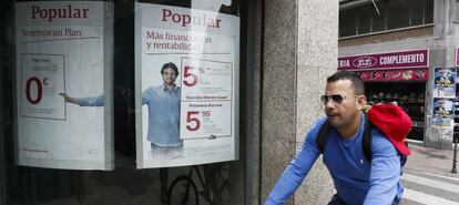 Sucursal bancaria del Banco Popular en una calle de Madrid.