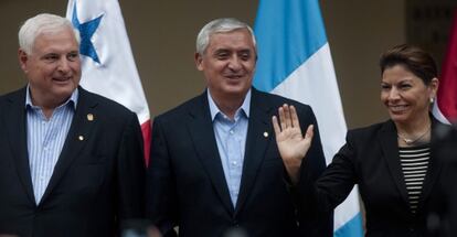 Los presidentes de Panam&aacute;, Guatemala y Costa Rica, en la Cumbre.