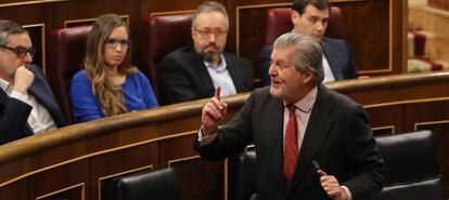 Íñigo Méndez de Vigo en la sessió de control al Congrés.