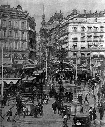 La Puerta del Sol, en 1916.