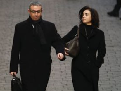 Diego Torres y su esposa, Ana María Tejeiro, llegan al juzgado de Palma el pasado febrero.