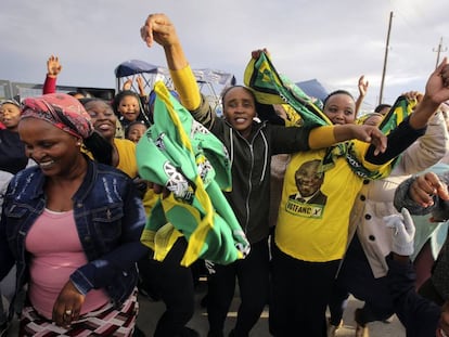 Partidarios del Congreso Nacional Africano, este miércoles en Ciudad del Cabo.