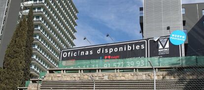 Una edificio de oficinas en venta, en Madrid.