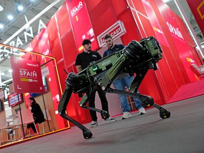 Detalle del robot de la empresa española Alisys durante una exhibición en el Mobile World Congress en Barcelona.