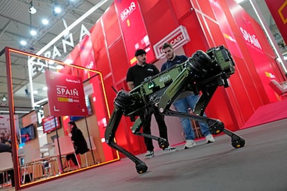 Detalle del robot de la empresa española Alisys durante una exhibición en el Mobile World Congress en Barcelona.