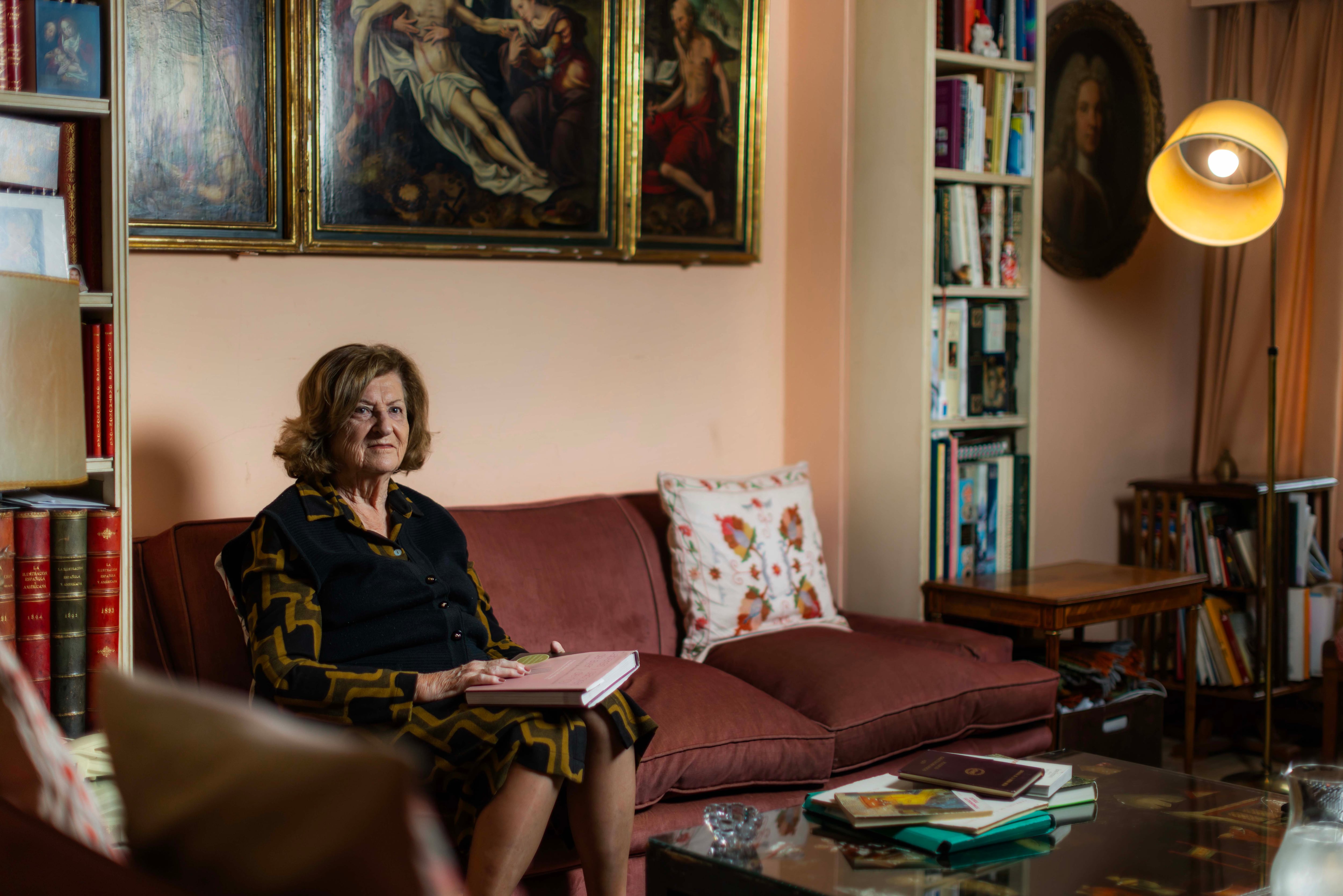 “En la mesa, como en el cine o en misa, el teléfono tiene que estar apagado”, afirma Ymelda Moreno de Arteaga.
