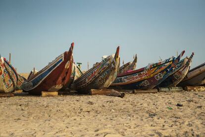 Barcas en una playa de Mauritania.