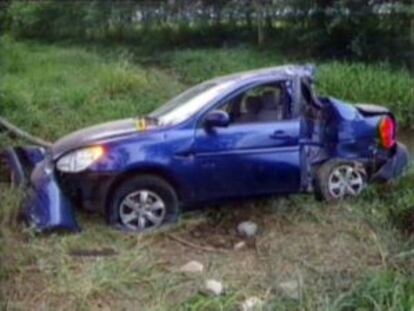 El coche accidentado, en una captura de la televisión cubana.