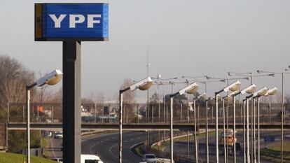 YPF y Petronas firman un acuerdo de inversión para Vaca Muerta por 418 millones de euros