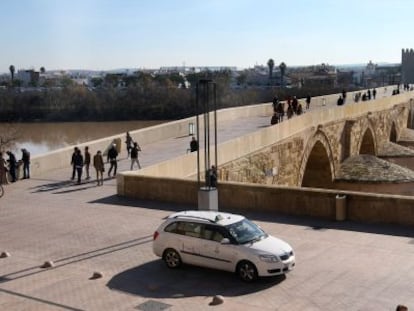 Tras una d&eacute;cada de trabajos en el entorno del Puente Romano de C&oacute;rdoba, las obras en el Paseo de la Ribera se han rematado esta semana.