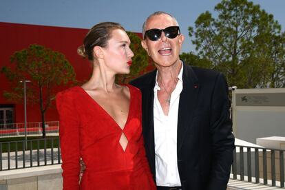 Alice Aufray y Jean-Claude Jitrois en el 75 ° Festival de Cine de Venecia, en Sala Casino, el 30 de agosto de 2018.