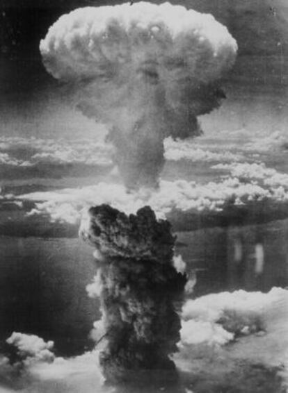 Explosió de la bomba de Nagasaki, tres dies després de la d'Hiroshima.