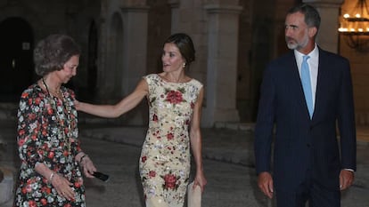 Do&ntilde;a Sof&iacute;a y los Reyes, en la recepci&oacute;n en el Palacio Real de la Almudaina.