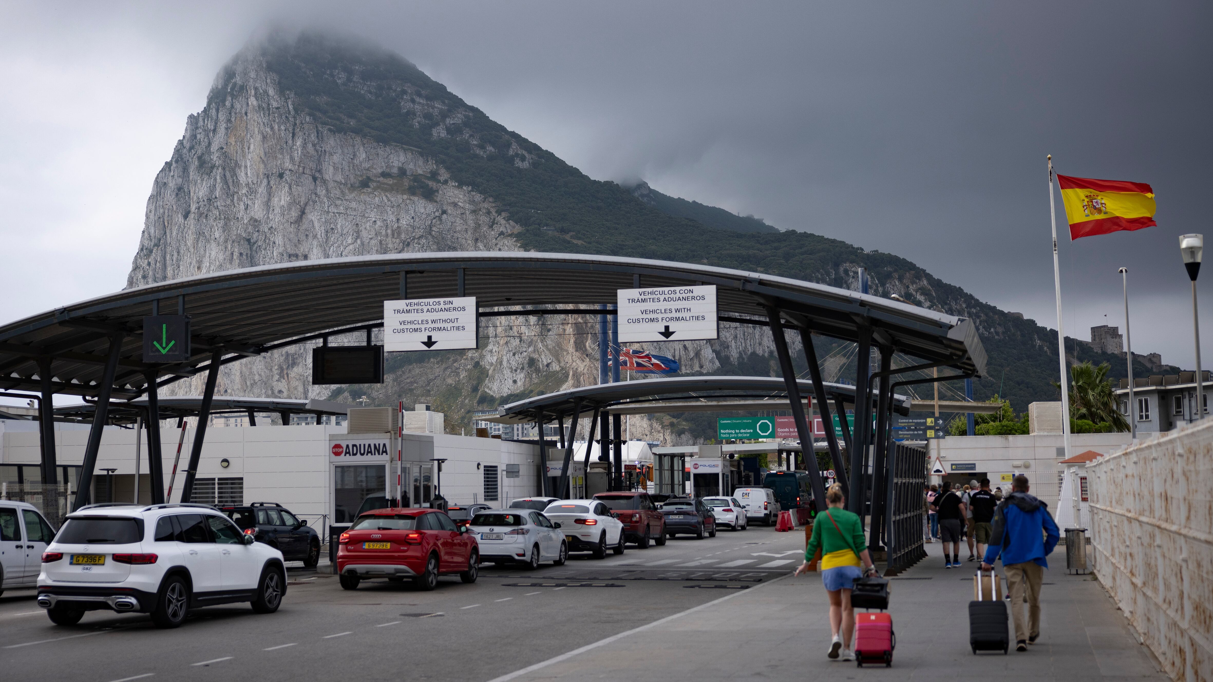 Albares viaja el lunes a Londres para retomar la negociación sobre Gibraltar