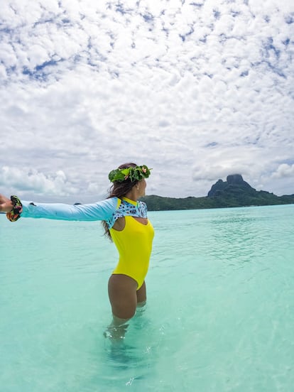 Vista del monte Otemanu desde la laguna de Bora Bora. 