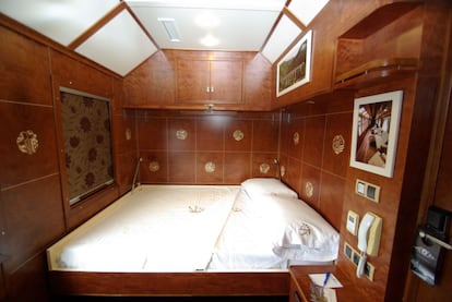 Las habitaciones más lujosas del Al Ándalus poseen una cama de 200 centímetros de largo por 150 de ancho. ¿Quién se puede acordar aquí de los compartimentos con cuatro literas?