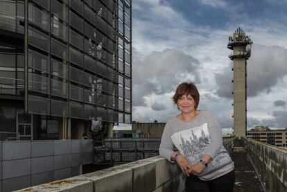 La directora general de À punt, Empar Marco, en la sede alquilada de la nueva televisión. 