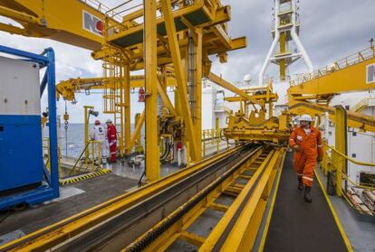 Operaciones en el buque Rowan Renaissance en noviembre de 2014.