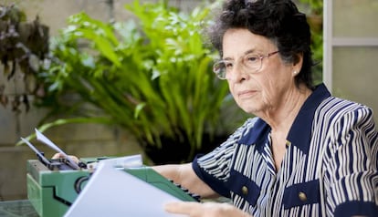 A escritora Maria Valéria Rezende.