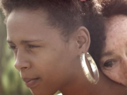 Yanet Mojica e Geraldine Chaplin no filme dominicano &#039;D&oacute;lares de areia&#039;.