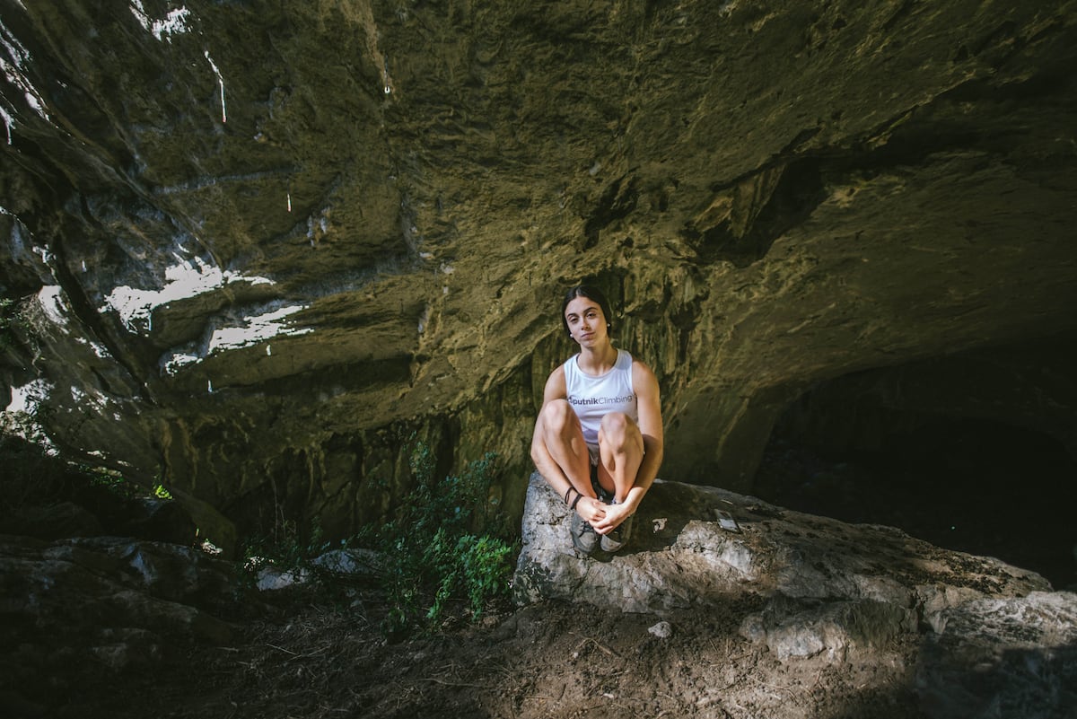 Climber Ainhize Belar overcomes a 9a+ difficulty route, the first Spanish climber in history to achieve it