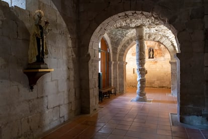 Sala que une la iglesia de Santa María de la O con la zona donde se encontraba el claustro.