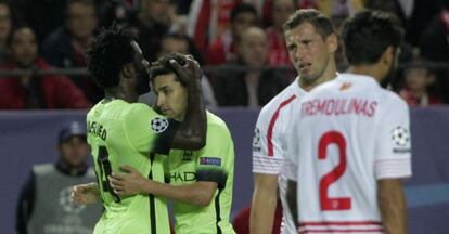 Navas y Bony celebran el tercer gol del City.