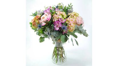 Peonías y hortensias.