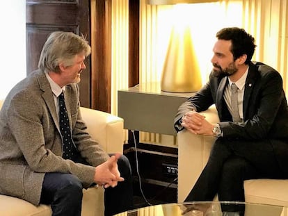 Albert Ginjaume (esquerre) amb Roger Torrent.