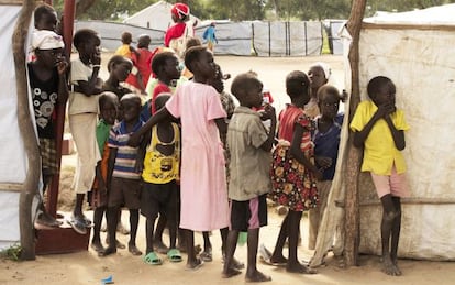 Un grupo de niños refugiados en el POC de Bor, en Sudán del Sur.