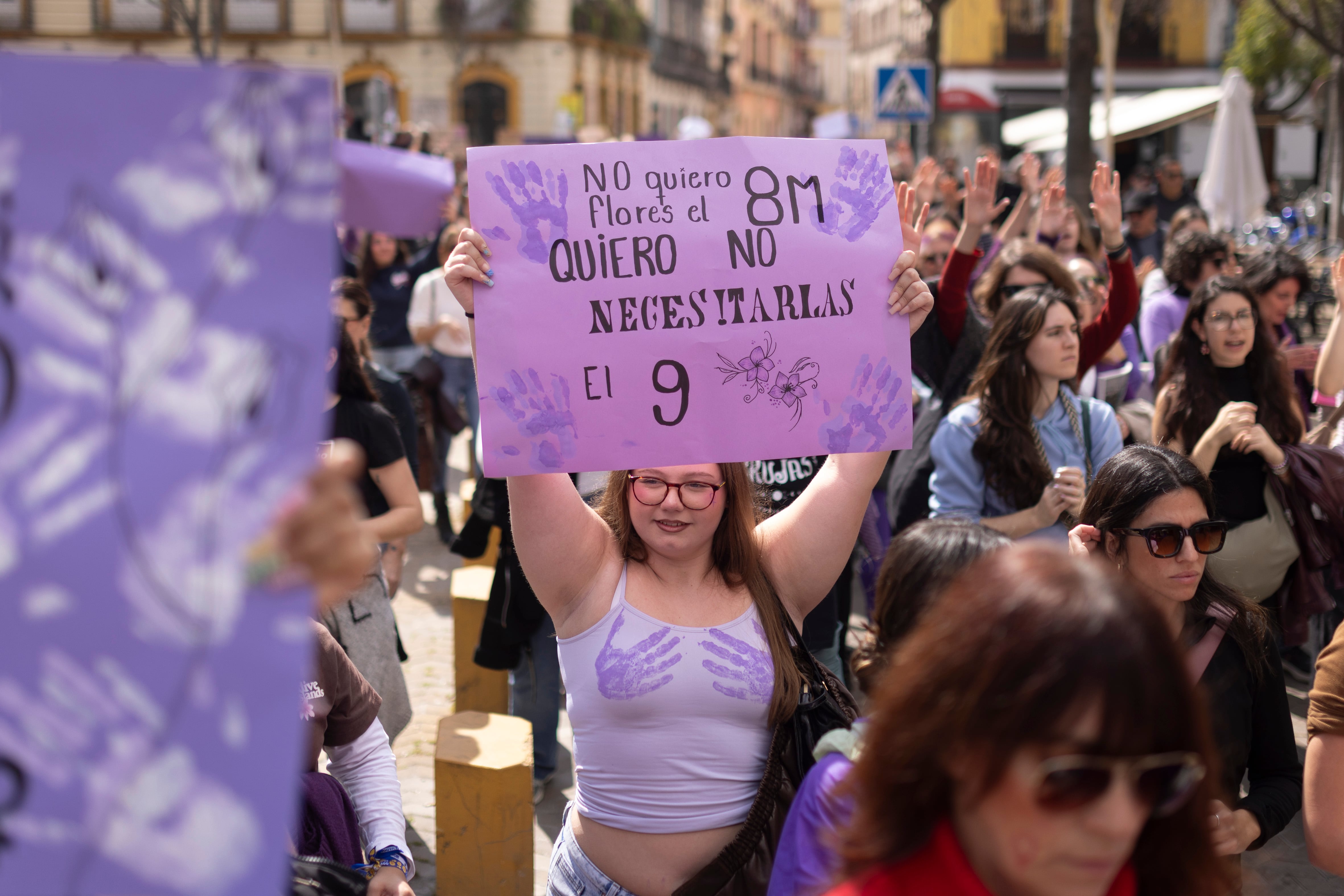 Manifestación convocada por el Movimiento Feminista de Sevilla con motivo del 8M.