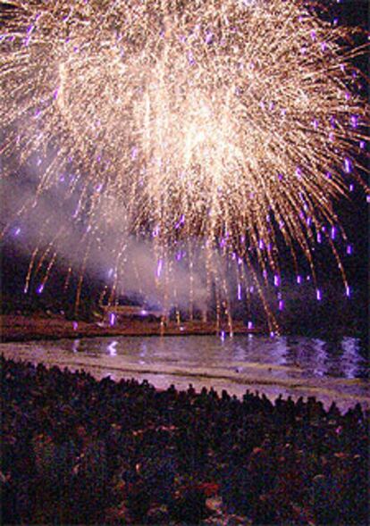 La playa del Miracle es el escenario del concurso de fuegos artificiales de Tarragona