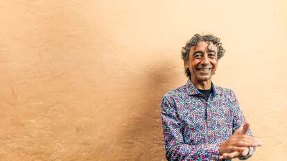 El cantante Tomasito, en el barrio de las Letras, en Madrid.