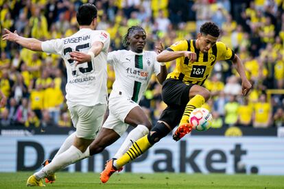 Borussia Dortmund v Borussia Mönchengladbach - Bundesliga