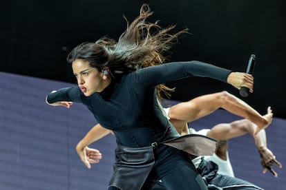 La cantante catalana, en uno de los momentos del arranque del concierto. 